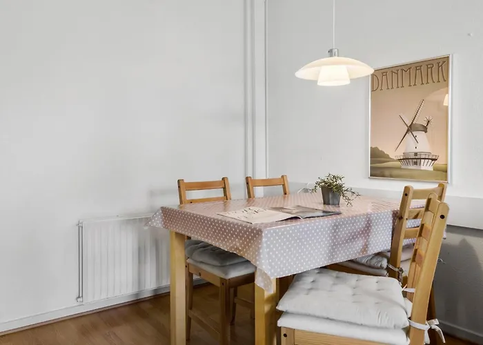 1 Bedroom Gorgeous In アパート Neksø